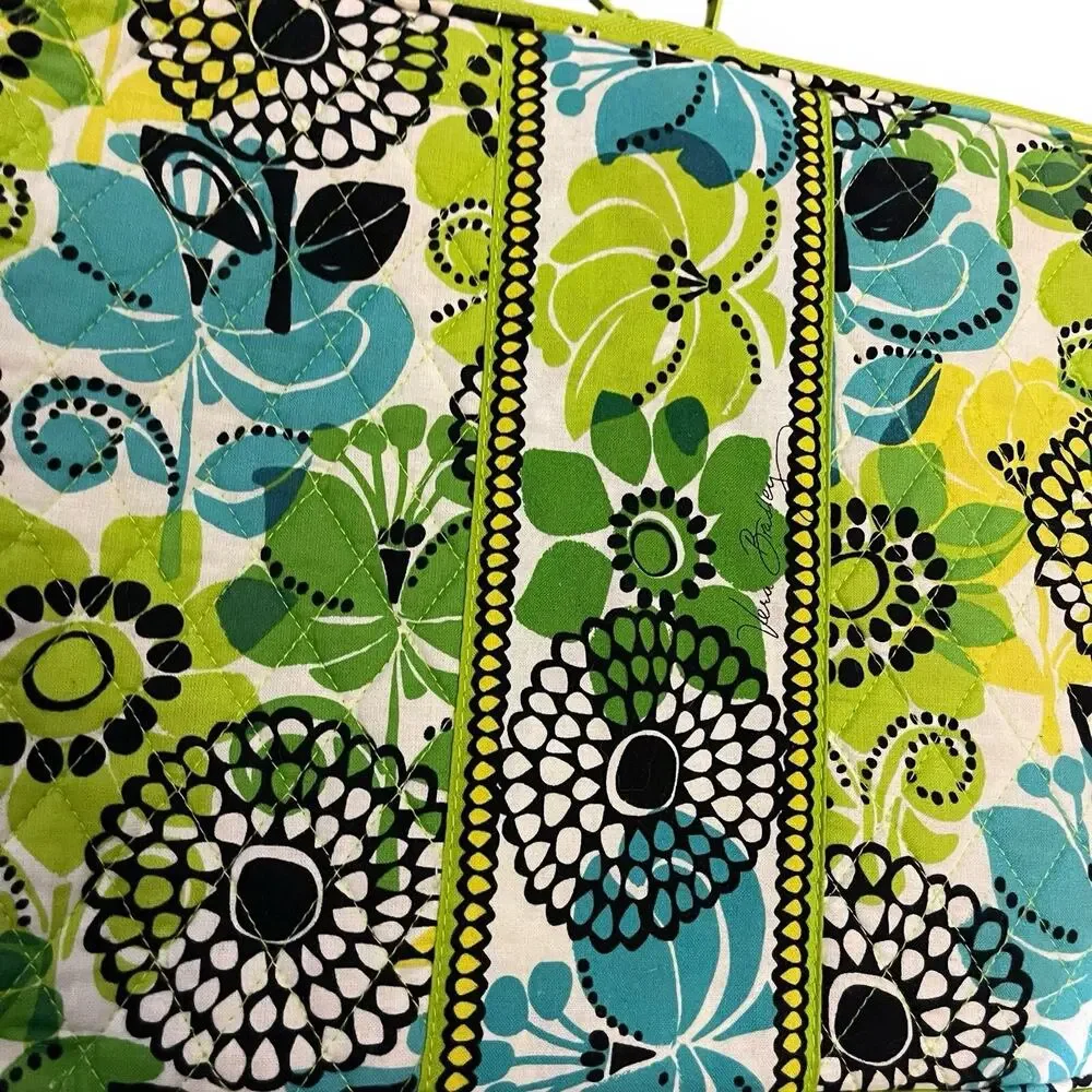 Vera Bradley Quilted Limes Up Floral 14